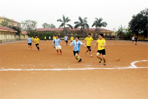 Trận giao lưu bóng đá giữa Đoàn thanh niên trường Đại học Hoa Lư và Đoàn thanh niên Mobifone Ninh Bình
