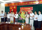 Đồng chí Nguyễn Thị Thanh, Bí thư Tỉnh uỷ đến thăm, chúc mừng tập thể cán bộ, giáo viên trường Đại học Hoa Lư nhân ngày 20/11.