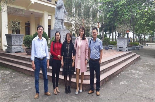 Tổ bộ môn Vật lý tham dự chuyên đề môn Vật lý cấp THPT và THCS tỉnh Ninh Bình