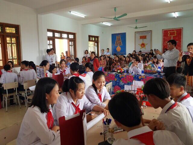 Tổ bộ môn Vật lý tham dự chuyên đề môn Vật lý cấp THPT và THCS tỉnh Ninh Bình