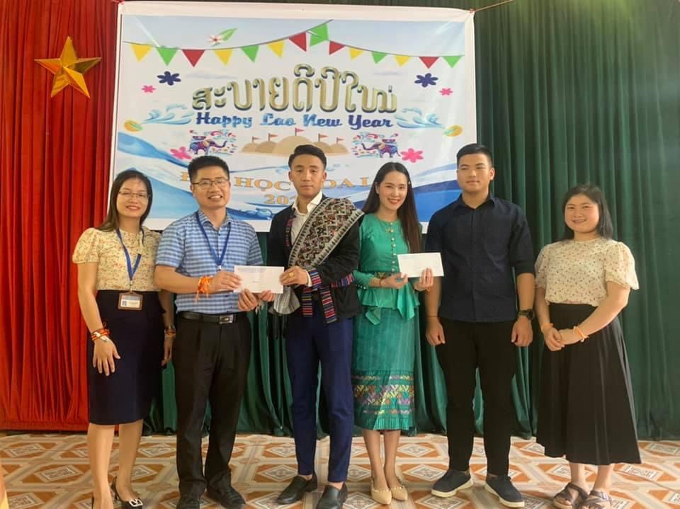 Trường Đại học Hoa Lư chúc mừng Tết Bunpimay Lào năm 2021