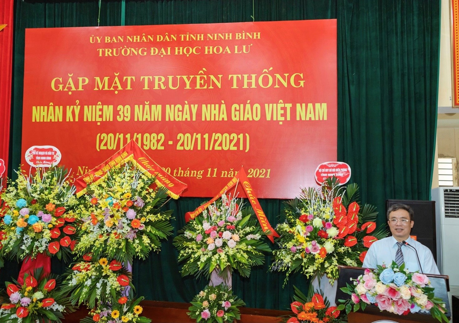 Gặp mặt truyền thống nhân kỷ niệm 39 năm ngày Nhà giáo Việt Nam (20/11/1982 - 20/11/2021)