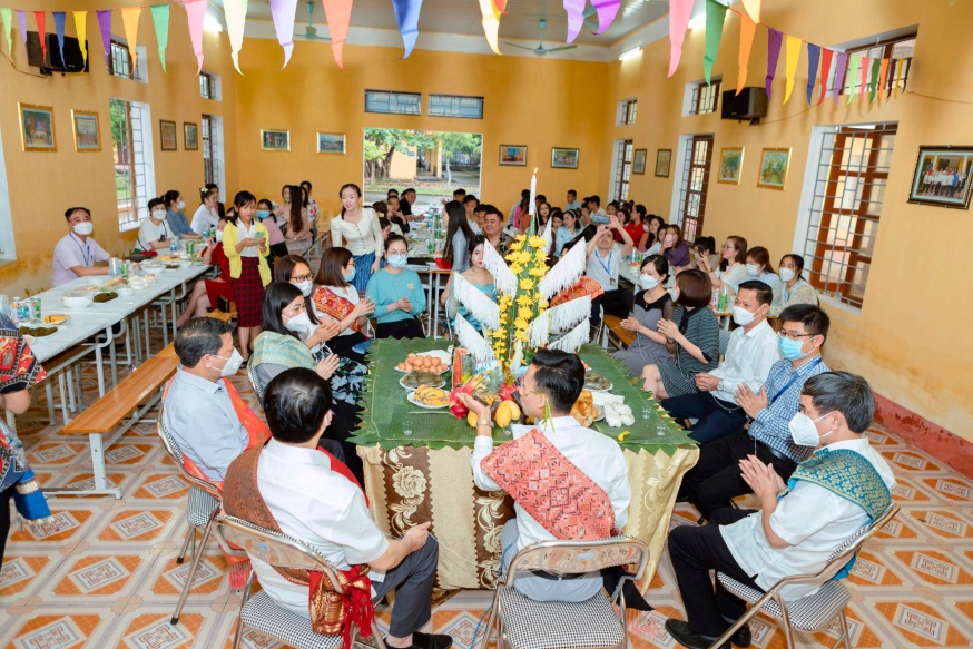 Tổ chức chúc Tết cổ truyền Bunpimay năm 2022 cho lưu học sinh Lào