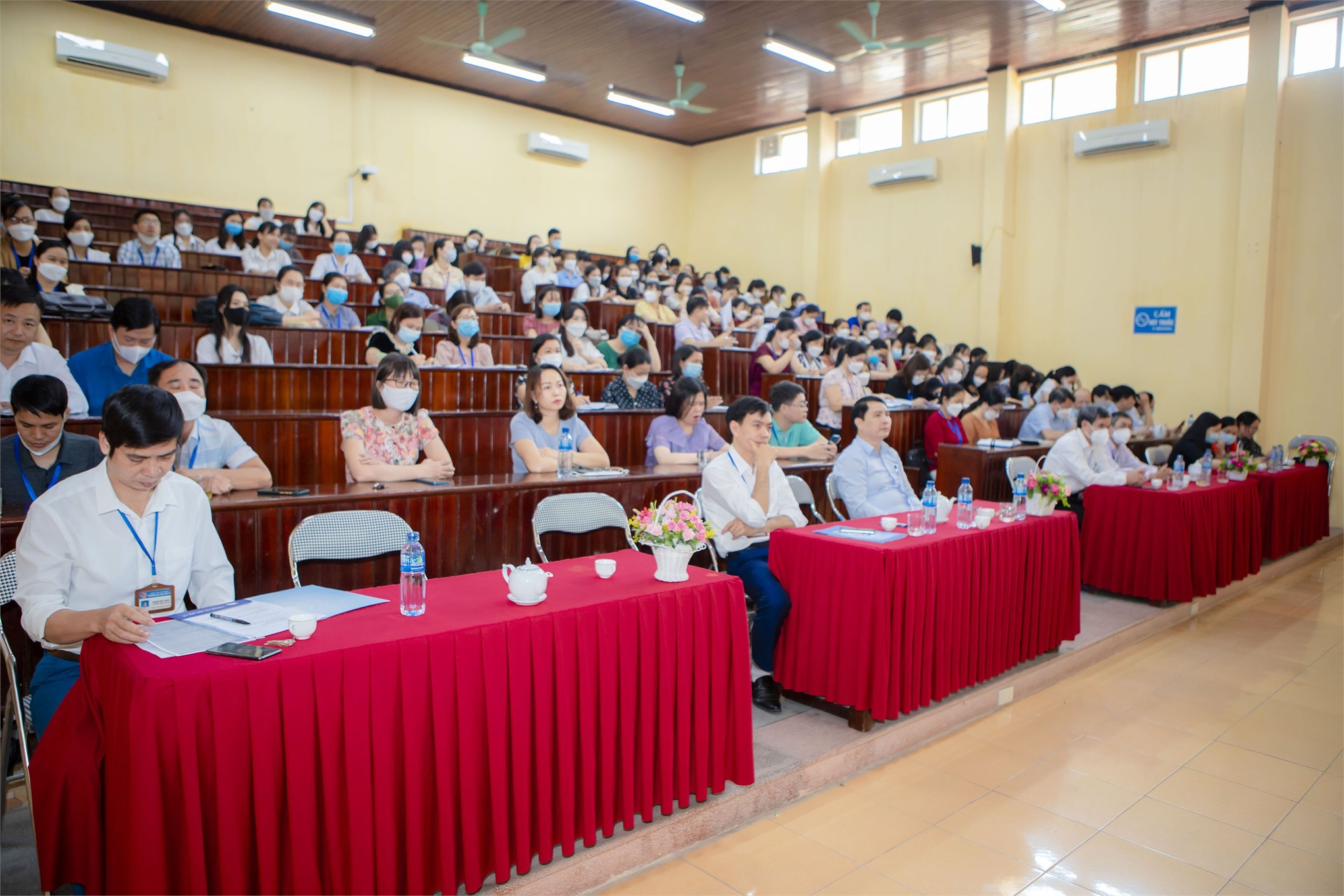 Kỷ niệm ngày Khoa học và Công nghệ Việt Nam 18/5 và trao giải thưởng sinh viên nghiên cứu khoa học năm 2021