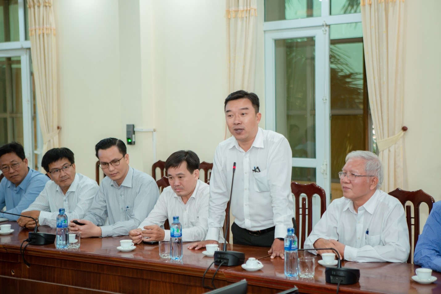 Tọa đàm về Tự chủ và chuyển đổi số trong giáo dục đại học giữa Trường Đại học Hoa Lư và Fisu Mekong Delta