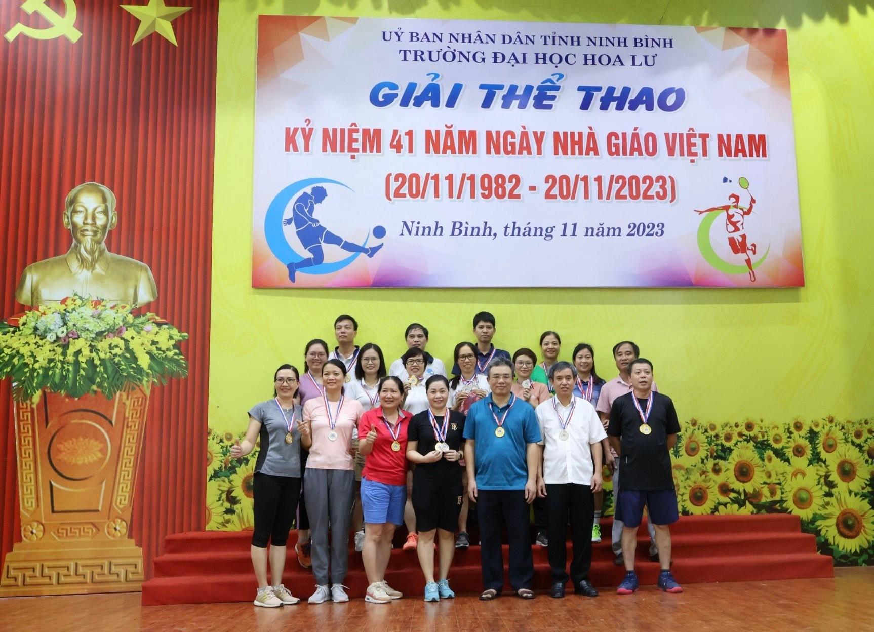 Hội thi đấu thể dục thể thao cán bộ cán bộ giảng viên, nhân viên và sinh viên kỷ niệm 41 năm ngày Nhà giáo Việt Nam 20/11