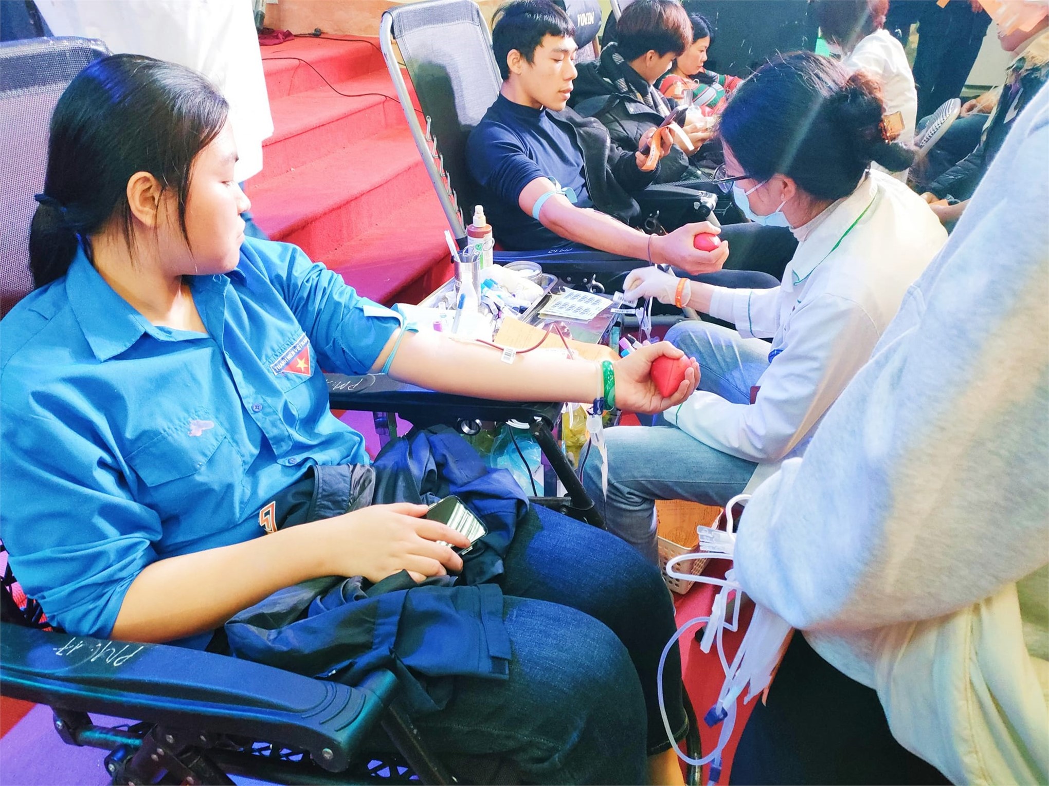 Trường Đại học Hoa Lư tham gia hiến máu tình nguyện dịp Tết Nguyên đán Giáp thìn 2024