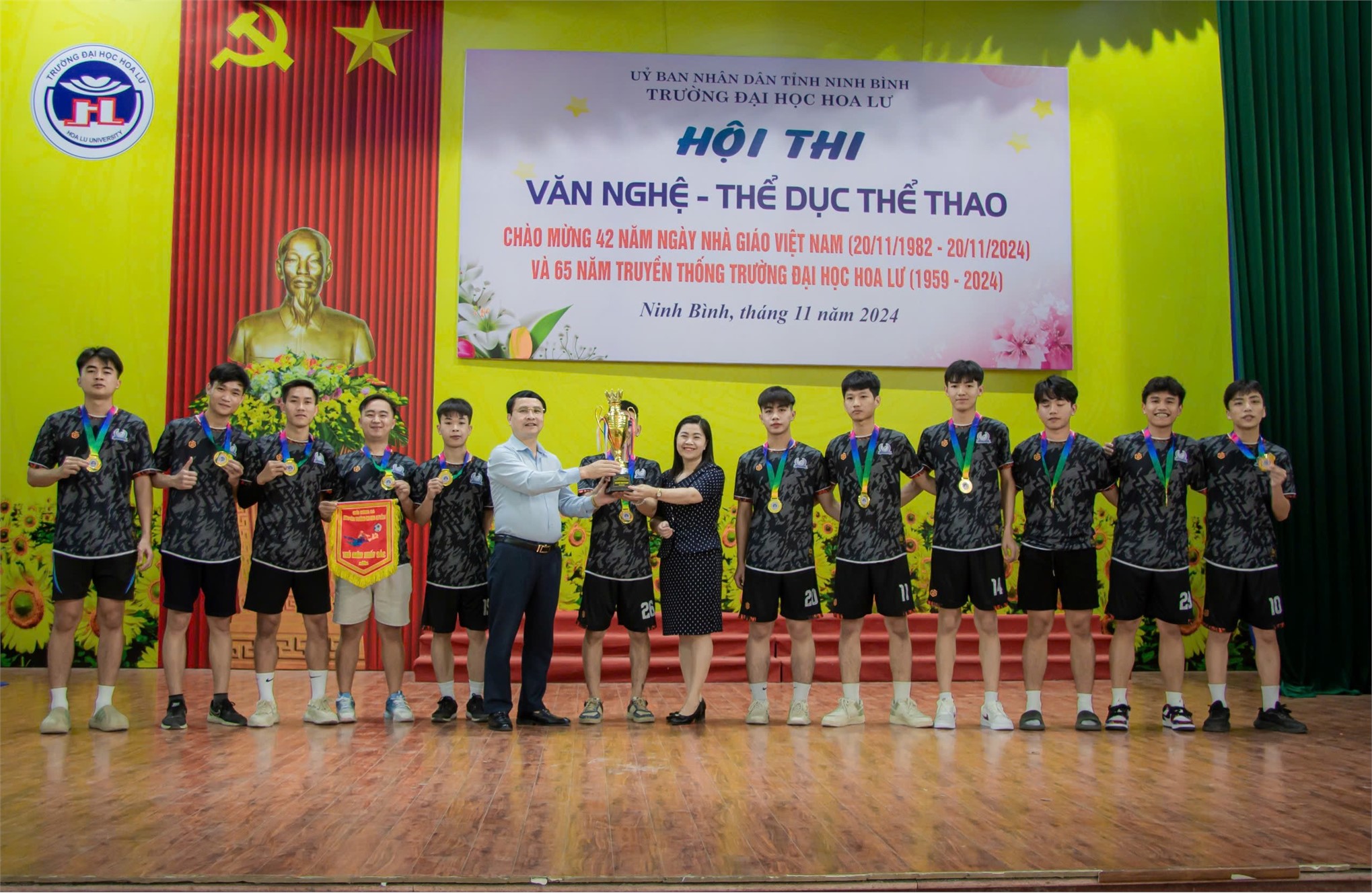 Lễ Bế mạc và trao giải Hội thi thể dục thể thao chào mừng Ngày Nhà giáo Việt Nam 20/11 và 65 năm ngày truyền thống Trường Đại học Hoa Lư