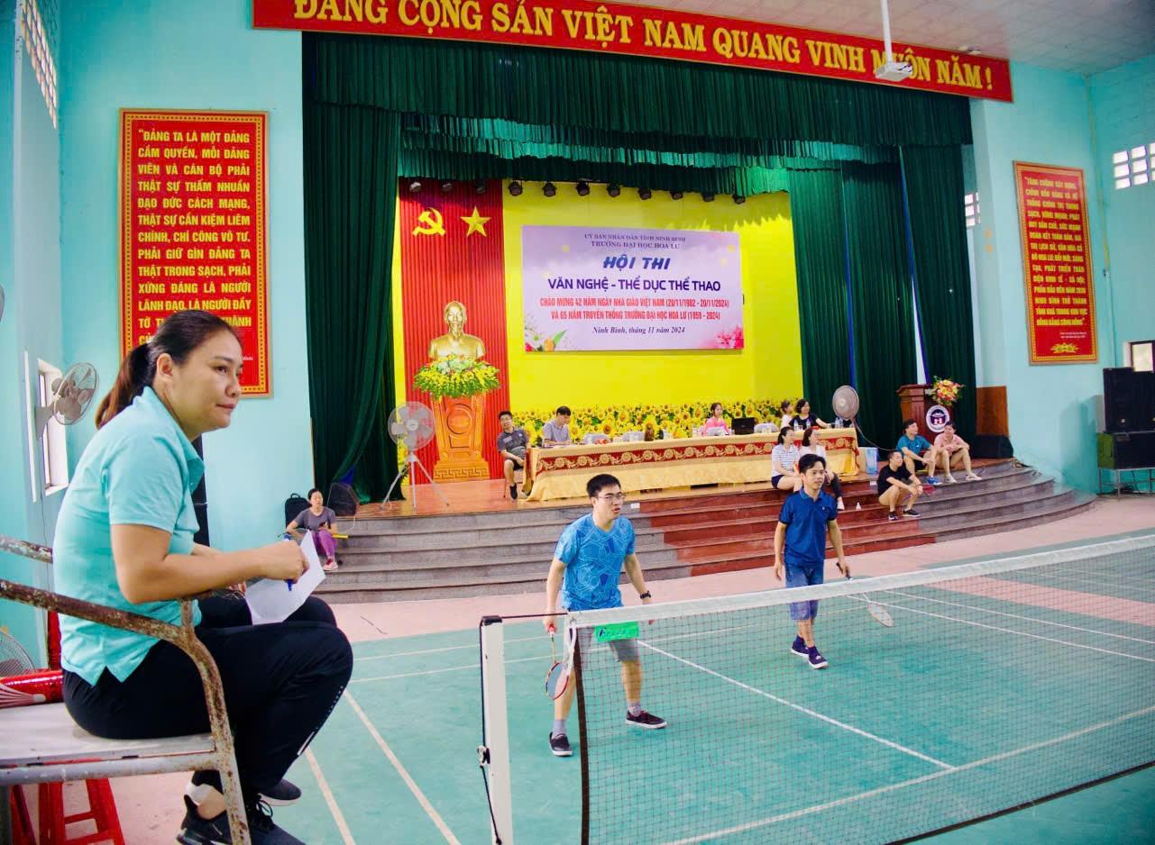 Hội thi Thể thao cán bộ, giáo viên, nhân viên Trường Đại học Hoa Lư chào mừng Ngày Nhà giáo Việt Nam 20/11