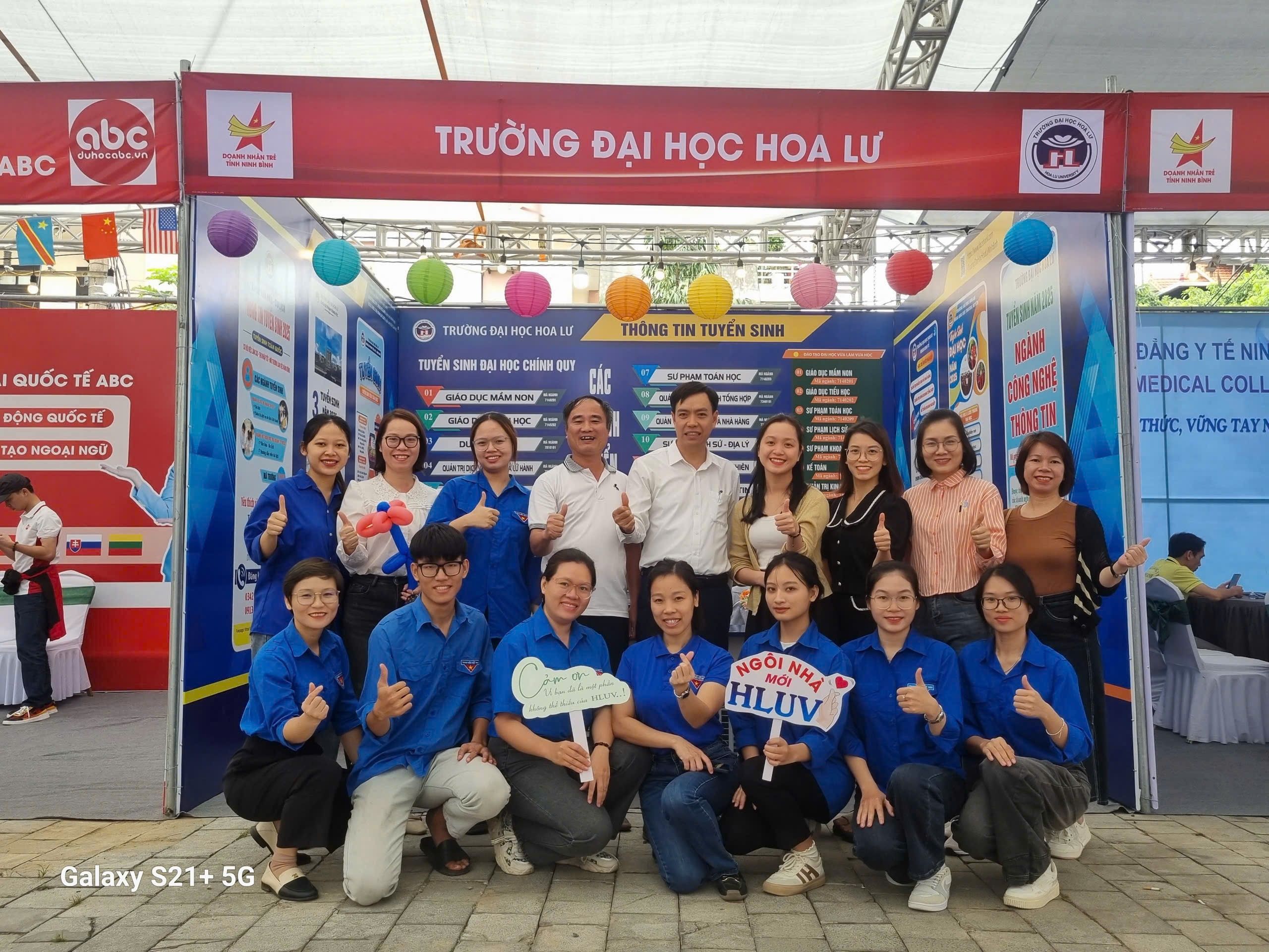 Trường Đại học Hoa Lư tham gia triển lãm Xúc tiến thương mại Doanh nhân trẻ tỉnh Ninh Bình năm 2024