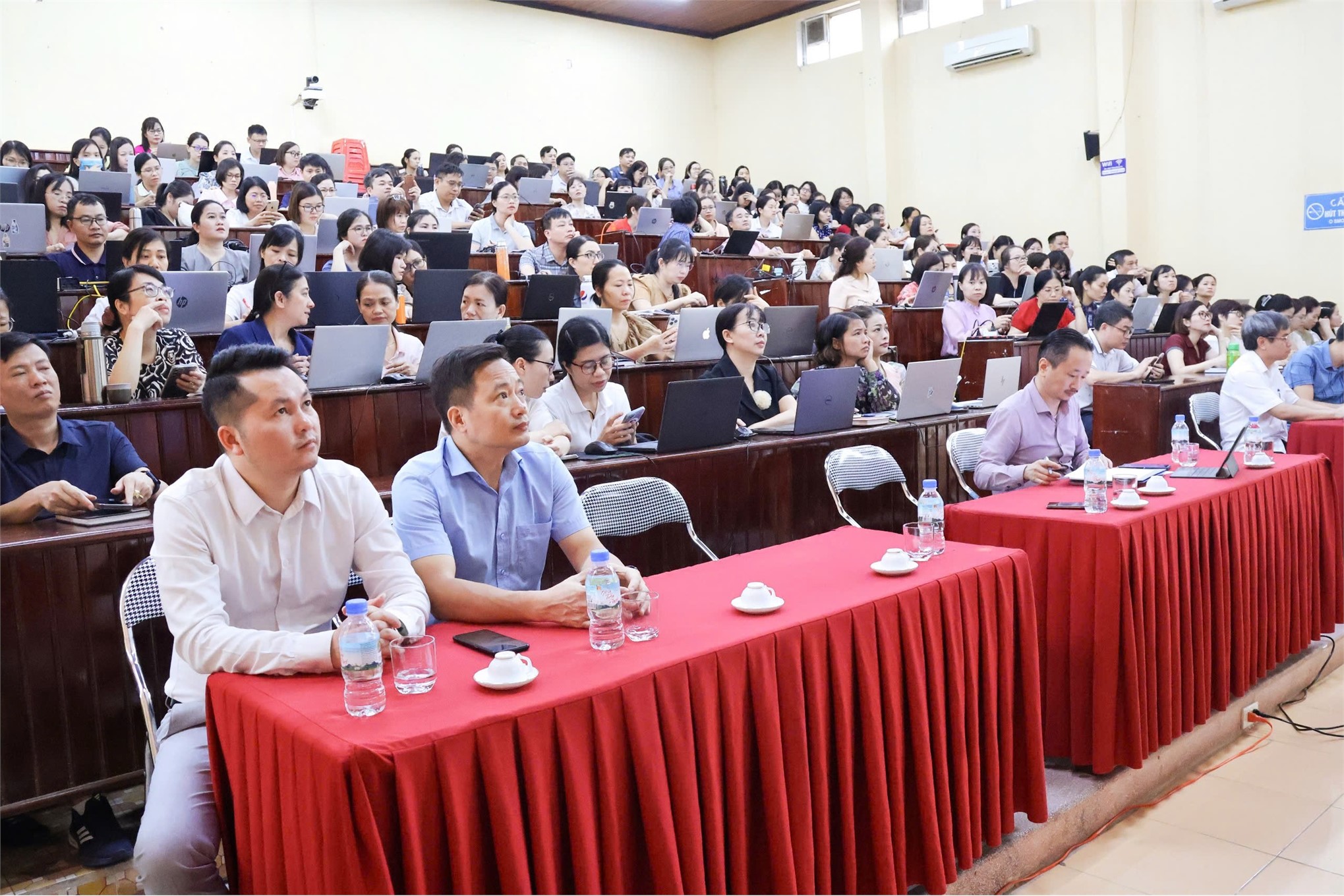 Trường Đại học Hoa Lư tăng tốc chuyển đổi số với chương trình tập huấn AI đột phá