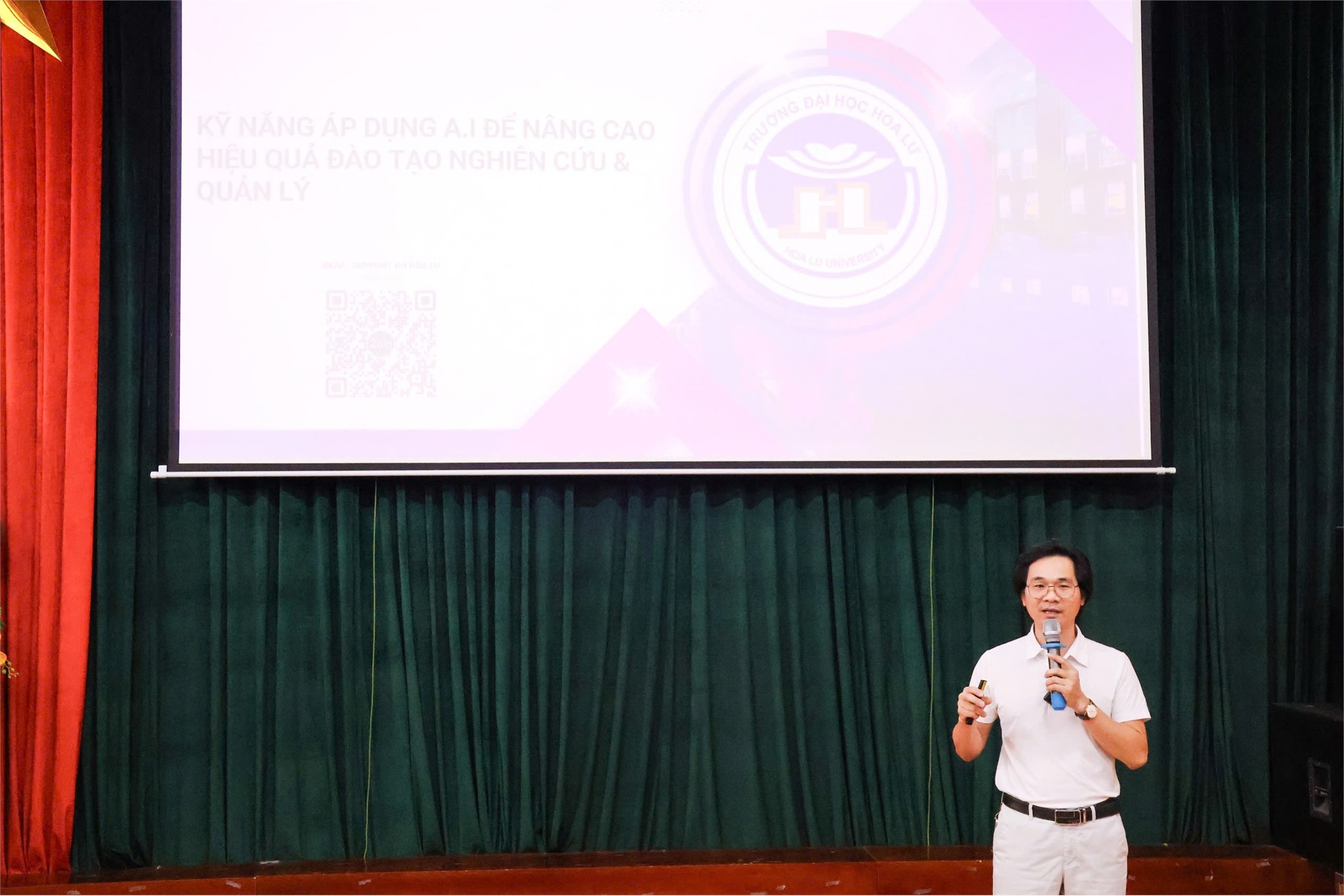 Trường Đại học Hoa Lư tăng tốc chuyển đổi số với chương trình tập huấn AI đột phá