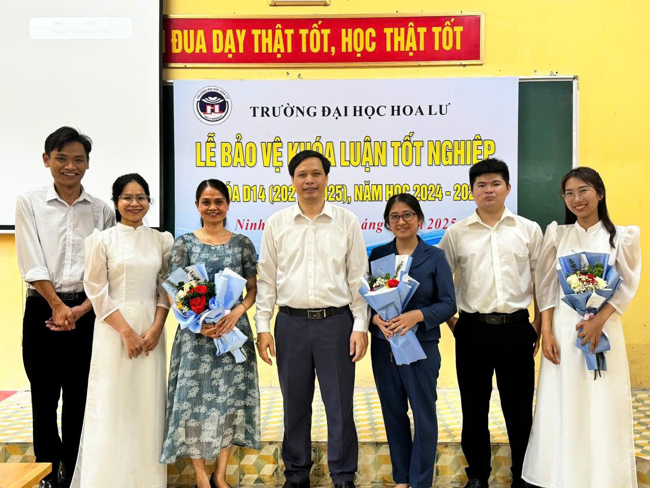 KẾT QUẢ CHẤM KHOÁ LUẬN TỐT NGHIỆP CHO SINH VIÊN NGÀNH LỊCH SỬ - ĐỊA LÝ, KHOÁ D14 (2021 - 2025)
