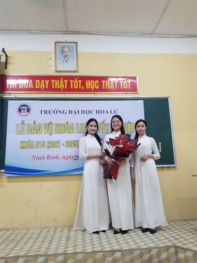 LỄ BẢO VỆ KHÓA LUẬN TỐT NGHIỆP CỦA SINH VIÊN KHÓA D14 – KHOA KINH TẾ