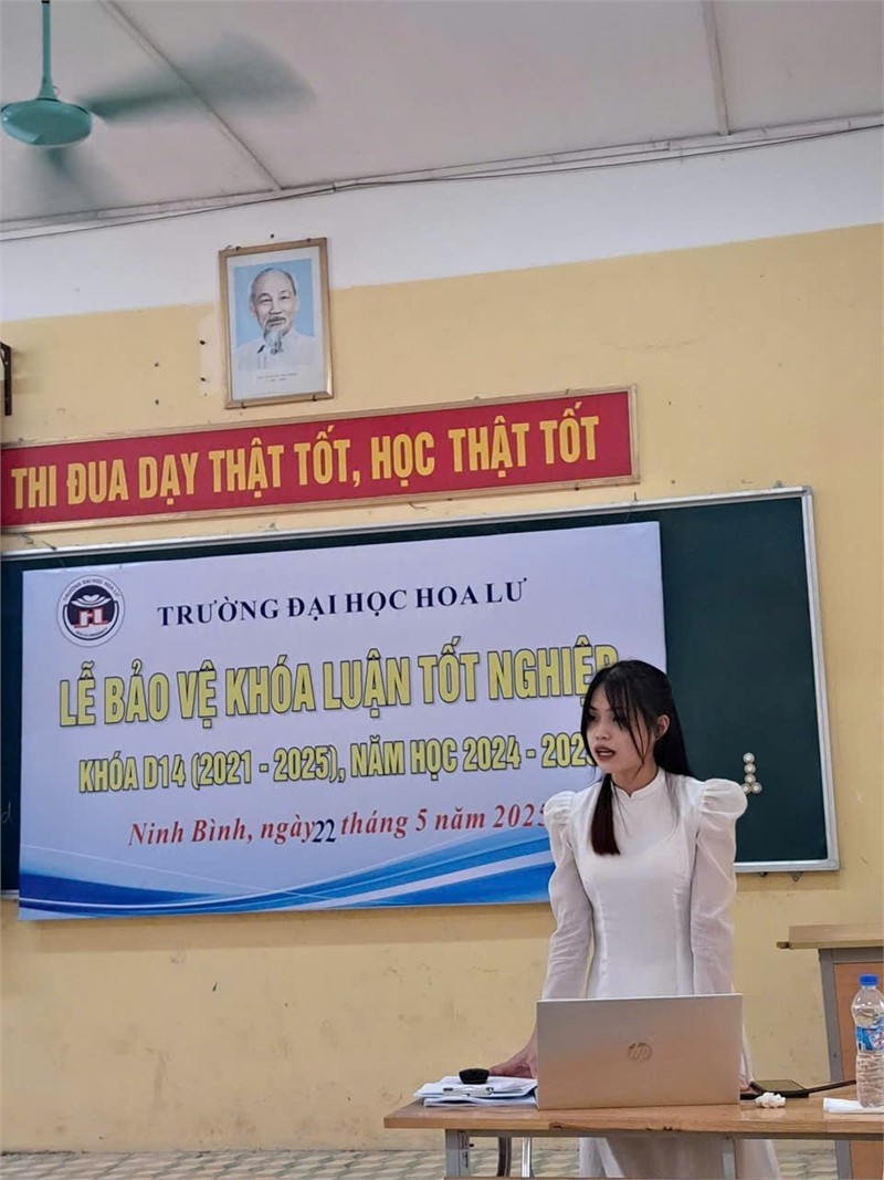 LỄ BẢO VỆ KHÓA LUẬN TỐT NGHIỆP CỦA SINH VIÊN KHÓA D14 – KHOA KINH TẾ