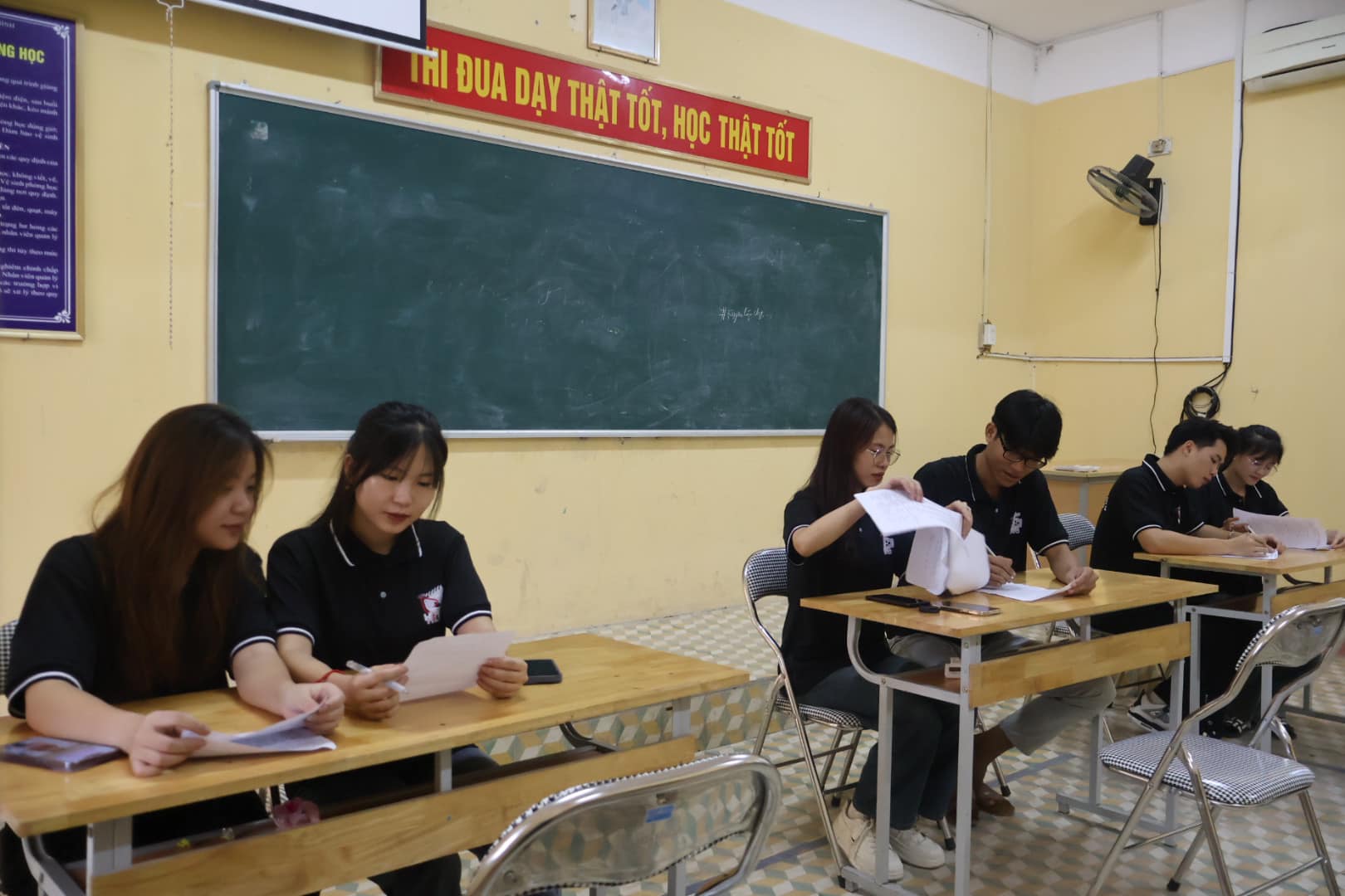Câu lạc bộ truyền thông tổ chức tập huấn công tác chụp ảnh và chỉnh sửa ảnh cho sinh viên