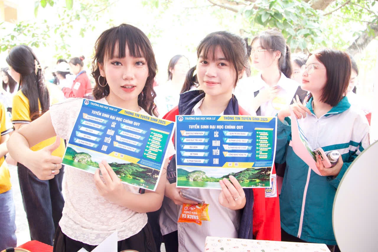 TRƯỜNG ĐẠI HỌC HOA LƯ ĐẨY MẠNH CÔNG TÁC TUYÊN TRUYỀN TUYỂN SINH TẠI CÁC TRƯỜNG THPT