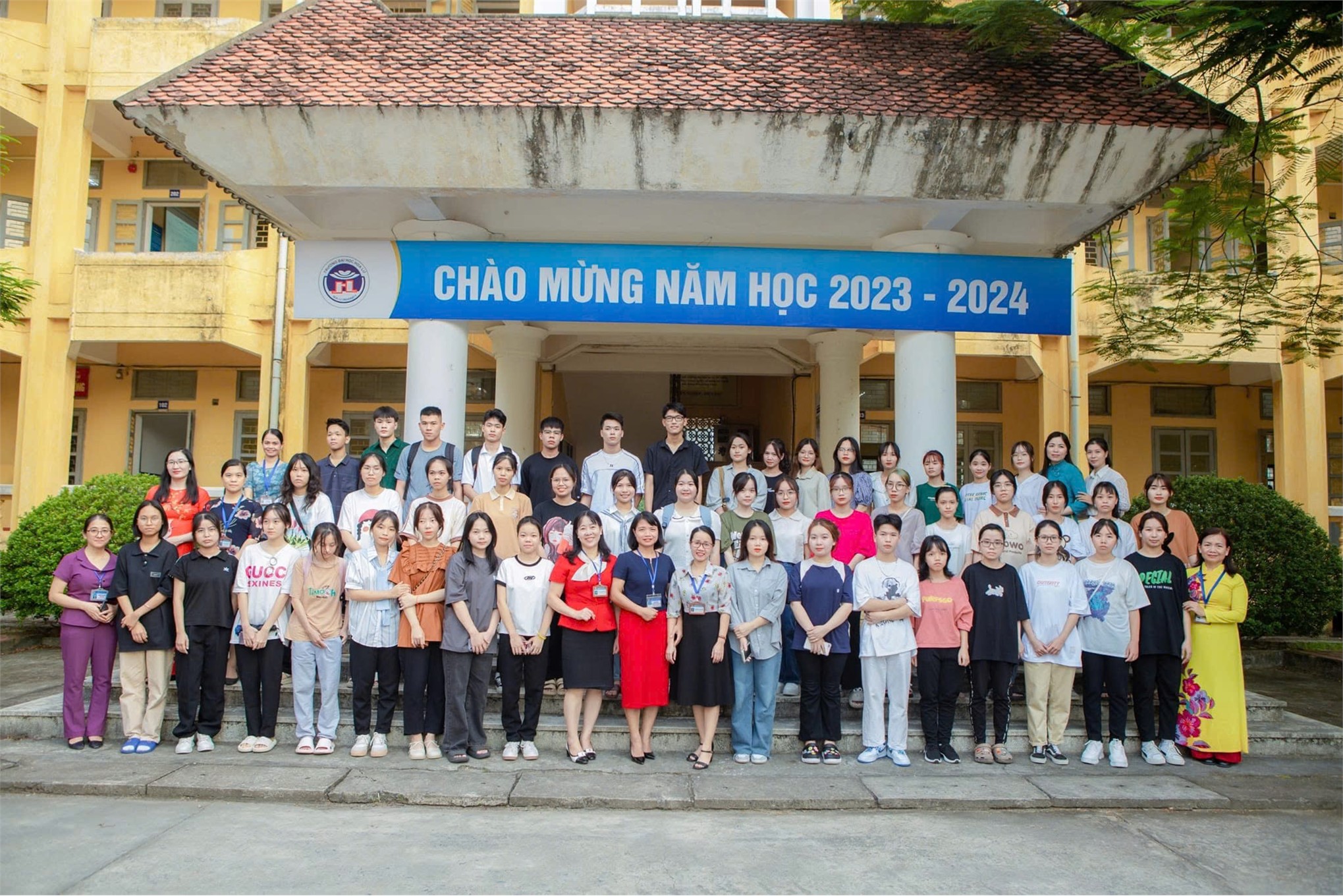 TƯ VẤN HỌC TẬP CHO SINH VIÊN KHÓA D16 – KHOA SƯ PHẠM TRUNG HỌC ĐỒNG HÀNH CÙNG SINH VIÊN NGAY TỪ NHỮNG BƯỚC ĐẦU