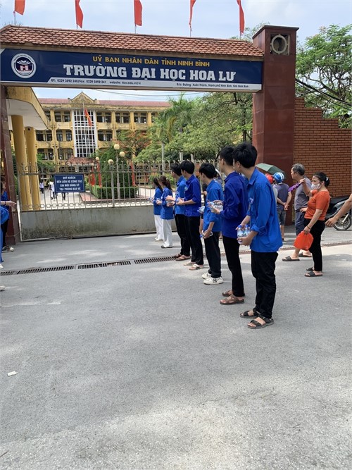 TIẾP SỨC MÙA THI 2025 - KHÔNG NGẠI NẮNG NÓNG, LUÔN SẴN SÀNG ĐỒNG HÀNH CÙNG SĨ TỬ!