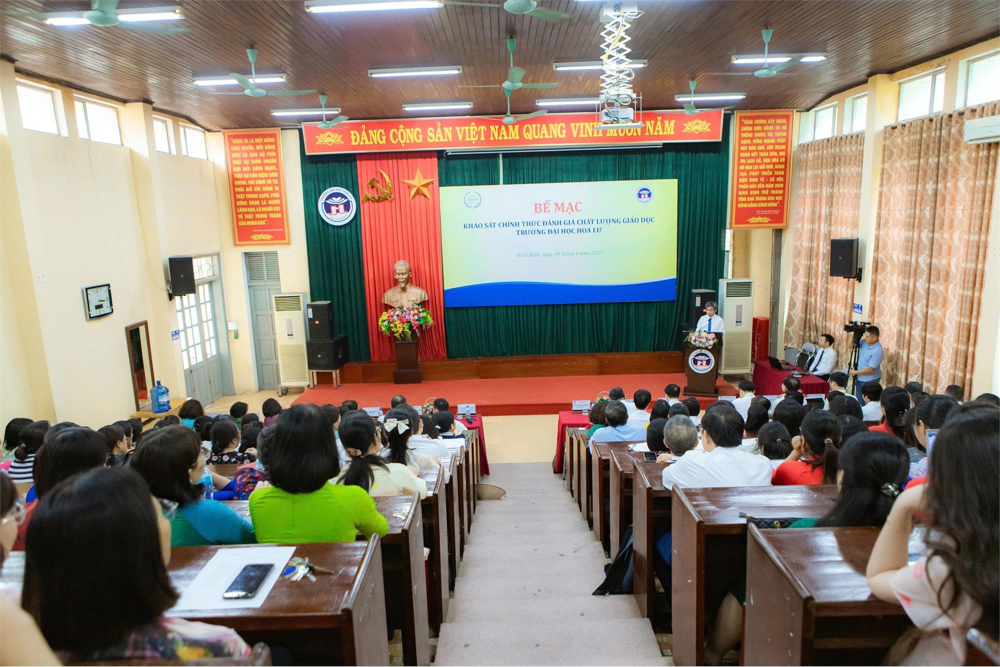 Bế mạc đợt khảo sát chính thức đánh giá chất lượng giáo dục Trường Đại học Hoa Lư giai đoạn 2020 - 2025