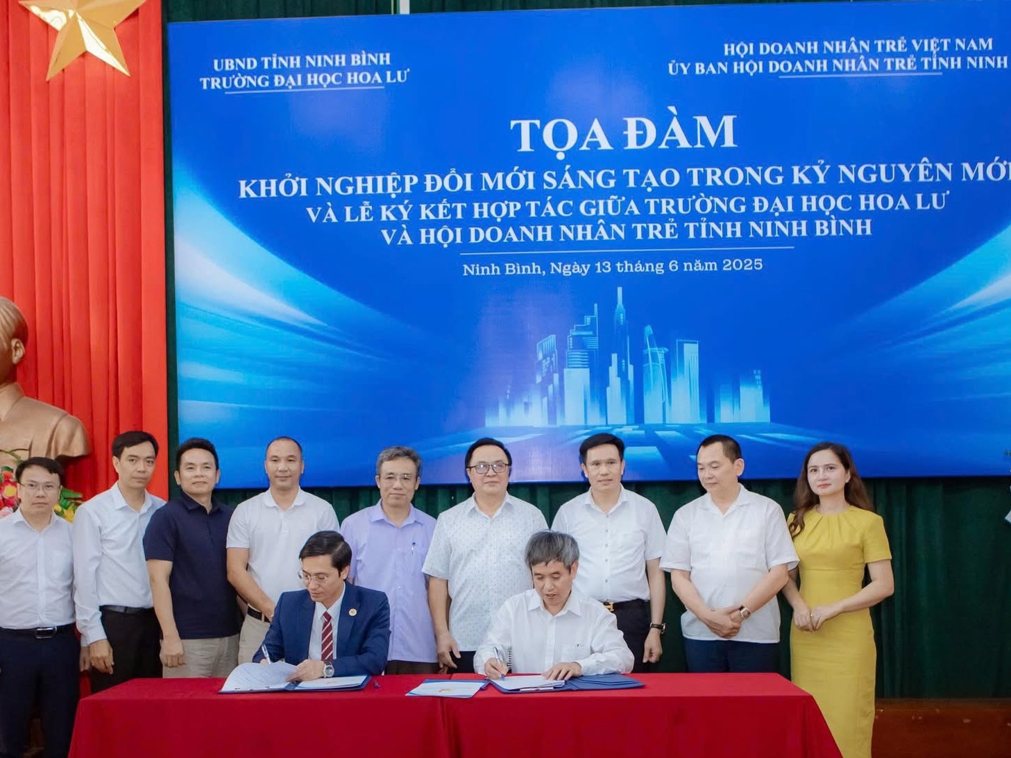 Tọa đàm “Khởi nghiệp đổi mới sáng tạo trong kỷ nguyên mới” và Lễ ký kết biên bản hợp tác giữa Trường Đại học Hoa Lư và Hội Doanh nhân trẻ tỉnh Ninh Bình