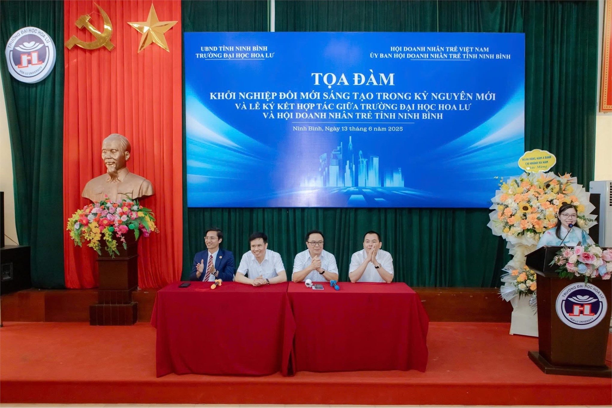 Tọa đàm “Khởi nghiệp đổi mới sáng tạo trong kỷ nguyên mới” và Lễ ký kết biên bản hợp tác giữa Trường Đại học Hoa Lư và Hội Doanh nhân trẻ tỉnh Ninh Bình
