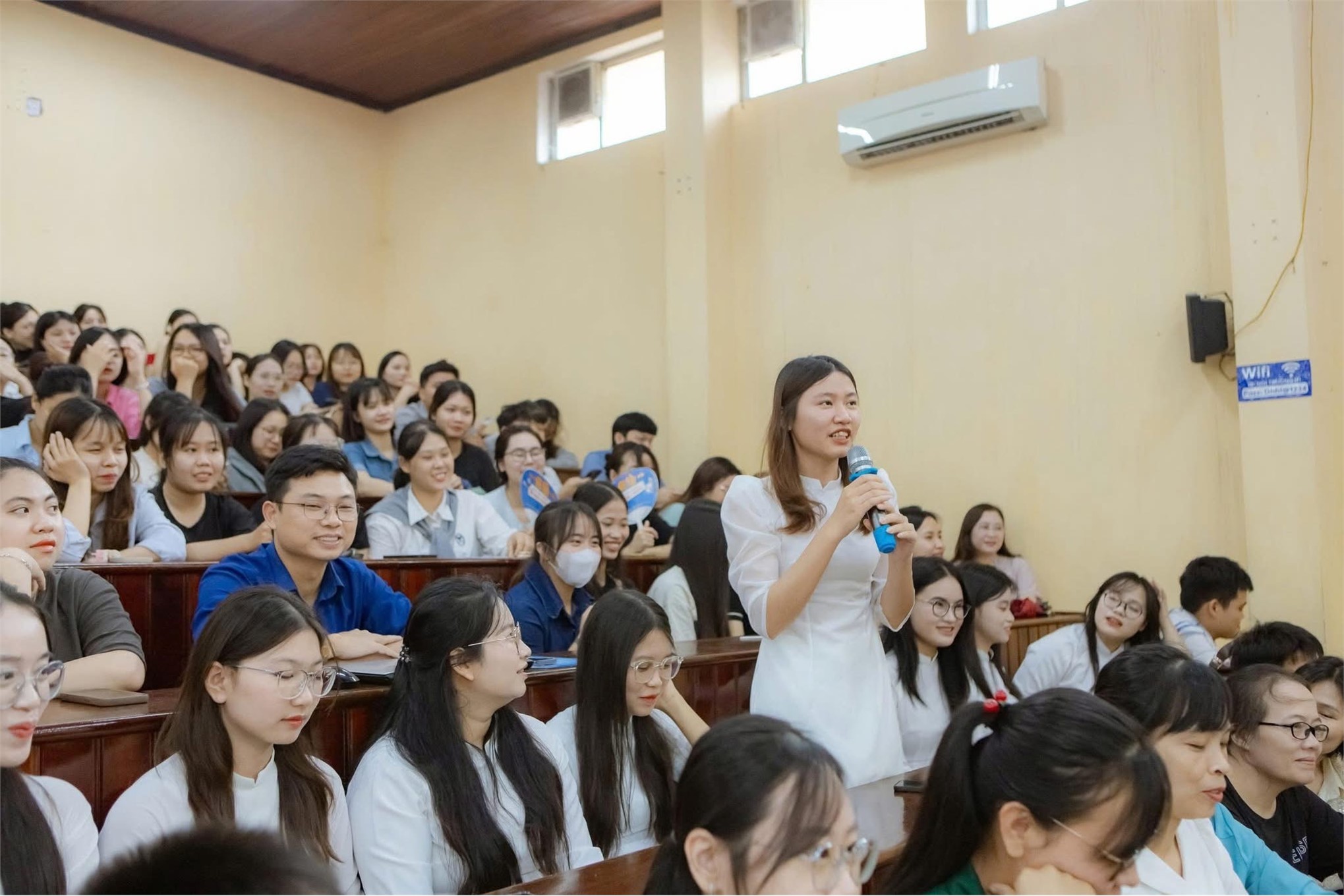 Tọa đàm “Khởi nghiệp đổi mới sáng tạo trong kỷ nguyên mới” và Lễ ký kết biên bản hợp tác giữa Trường Đại học Hoa Lư và Hội Doanh nhân trẻ tỉnh Ninh Bình