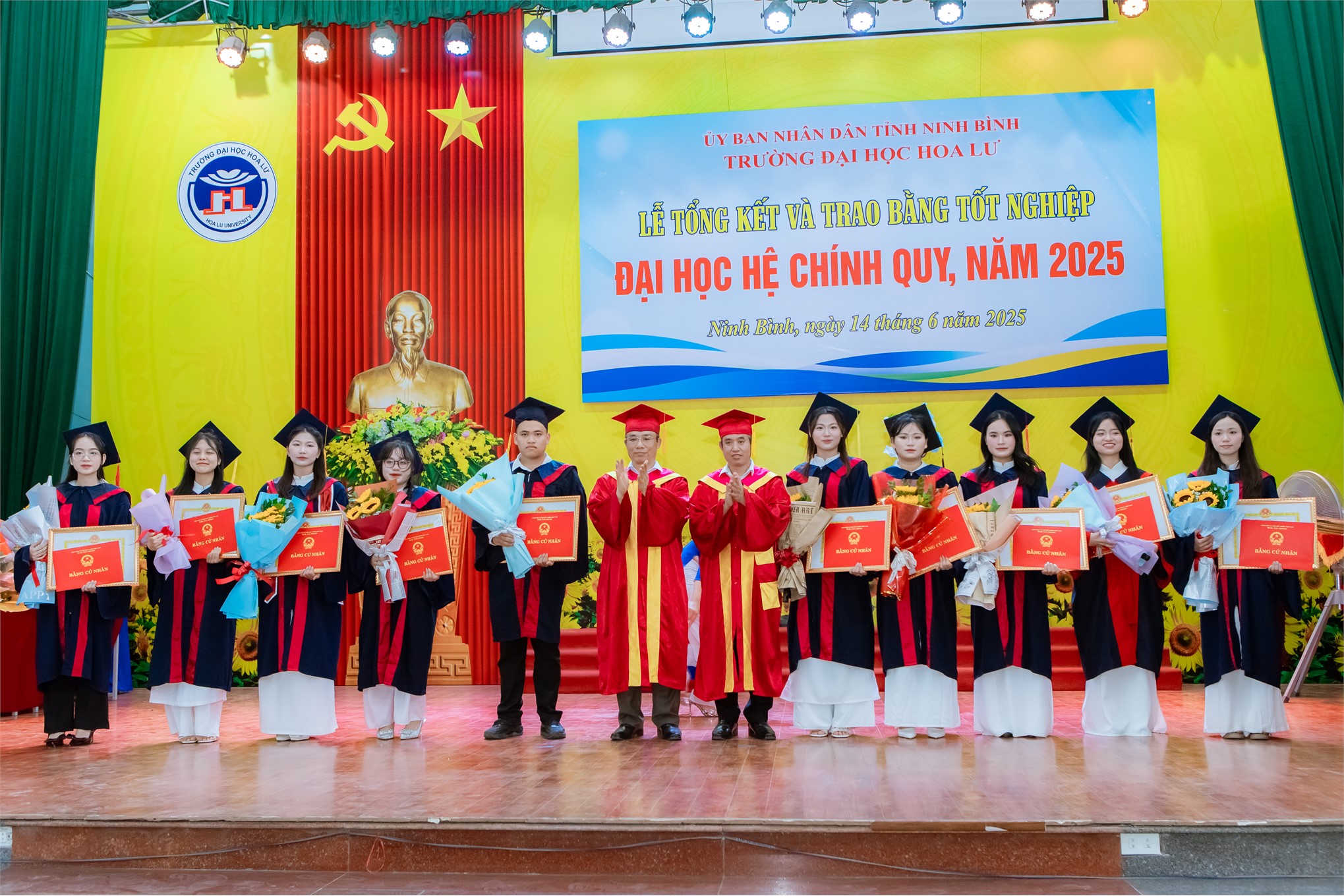 Lễ tổng kết và trao bằng tốt nghiệp Đại học hệ chính quy khóa D14 (2021-2025)O