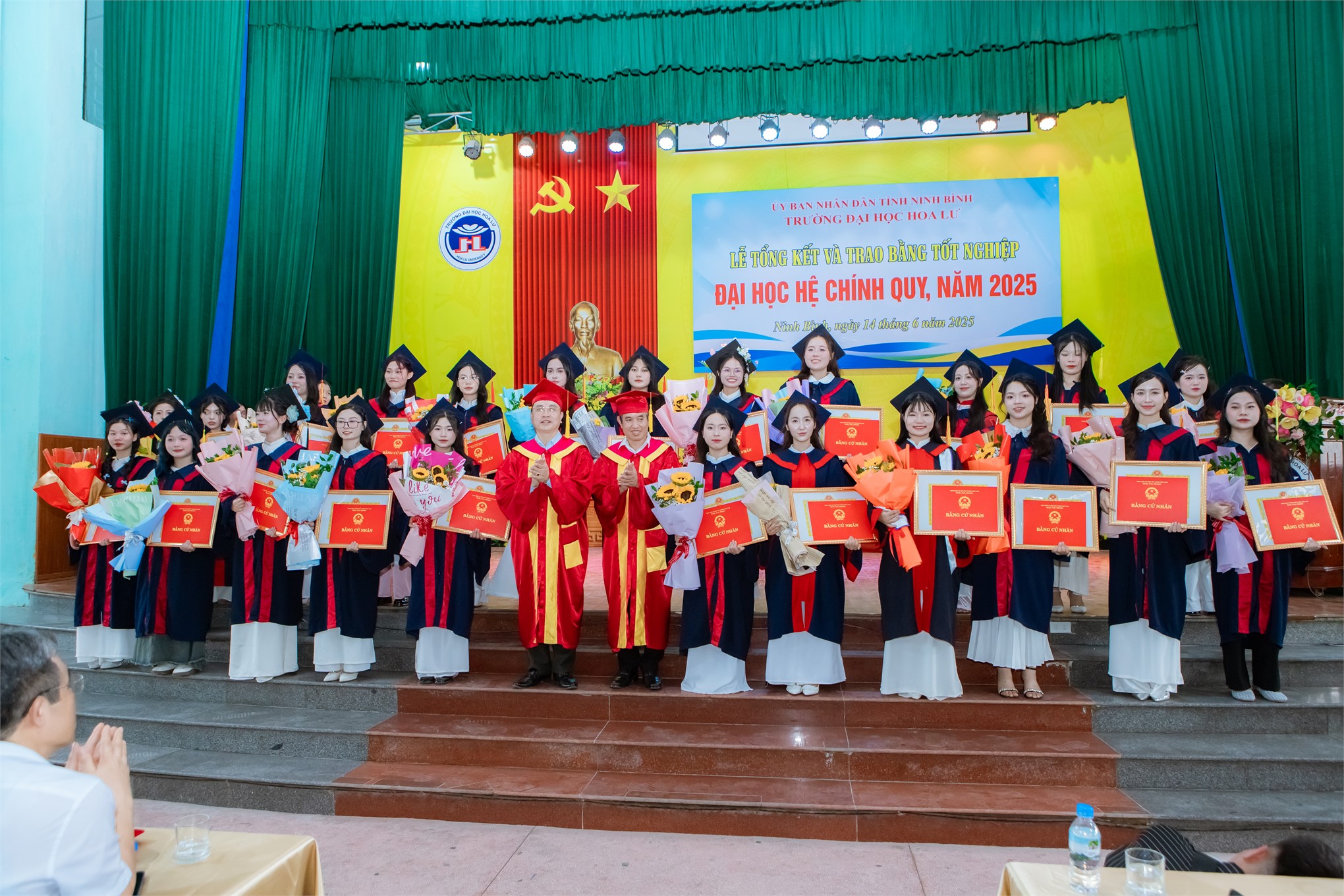 Lễ tổng kết và trao bằng tốt nghiệp Đại học hệ chính quy khóa D14 (2021-2025)O