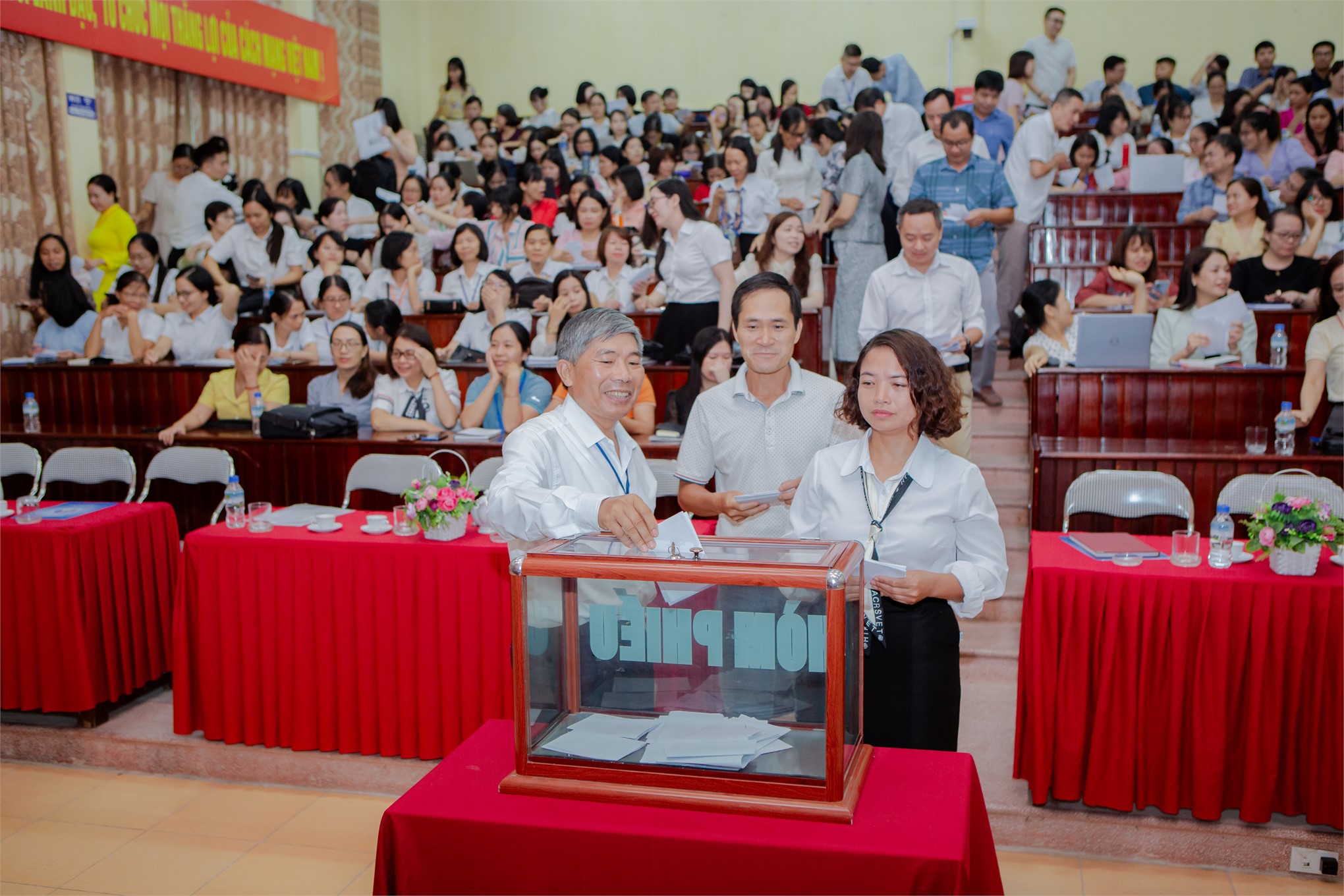 Hội nghị viên chức và lao động tổng kết năm học 2024 – 2025 và triển khai nhiệm vụ năm học 2025 - 2026