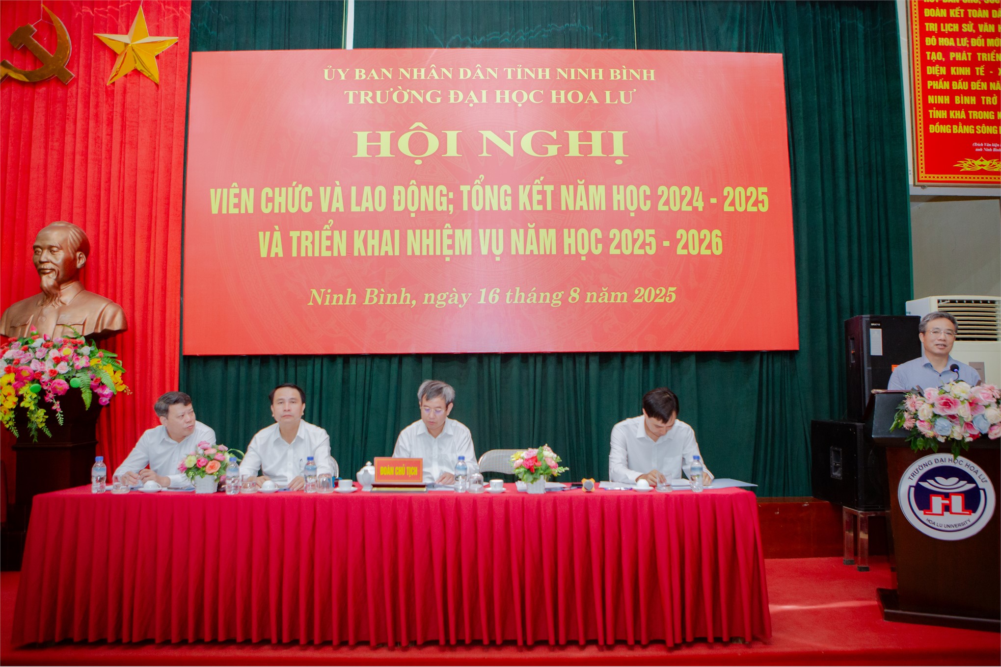 Hội nghị viên chức và lao động tổng kết năm học 2024 – 2025 và triển khai nhiệm vụ năm học 2025 - 2026