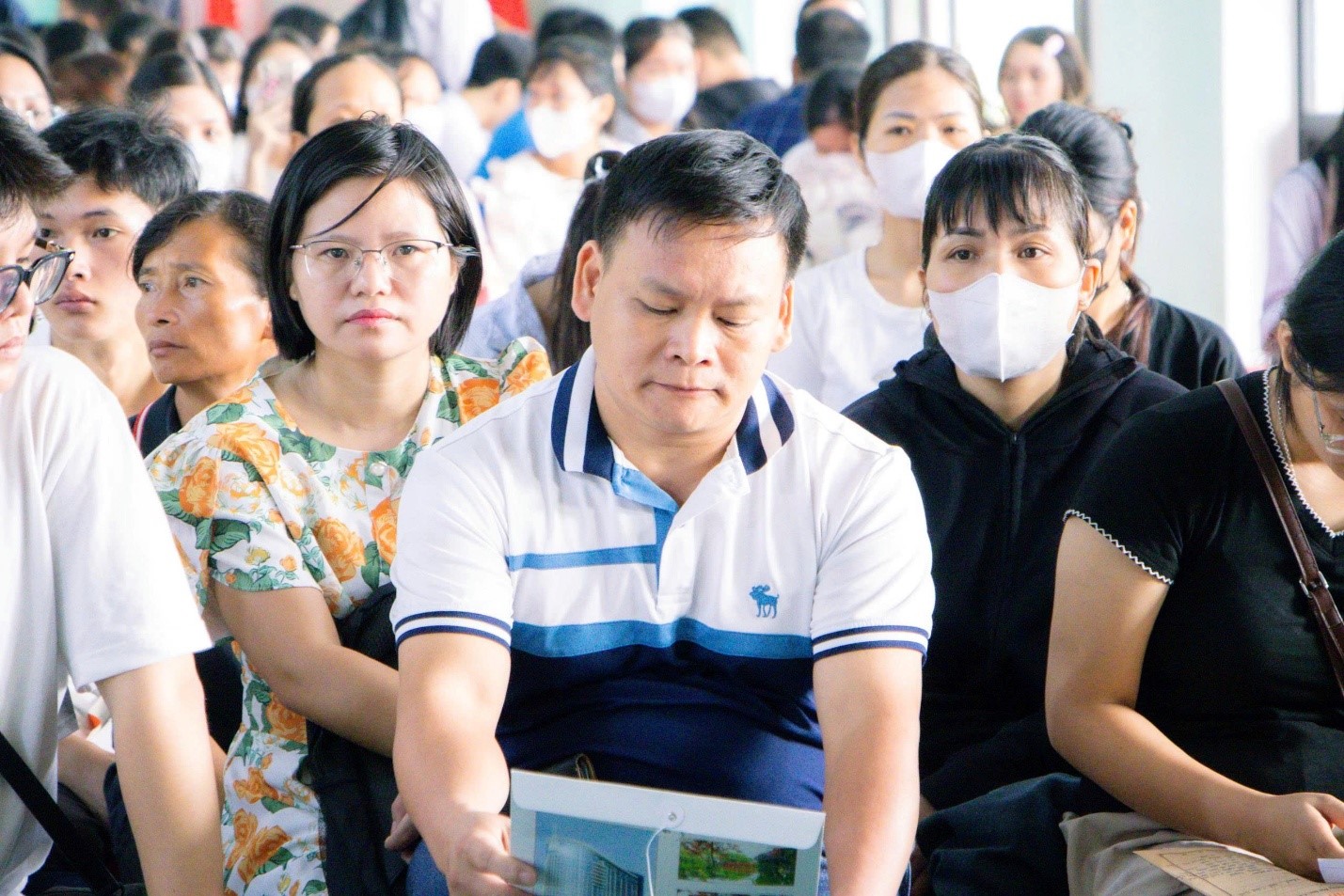 Trường Đại học Hoa Lư tổ chức nhập học cho tân sinh viên khoá D18