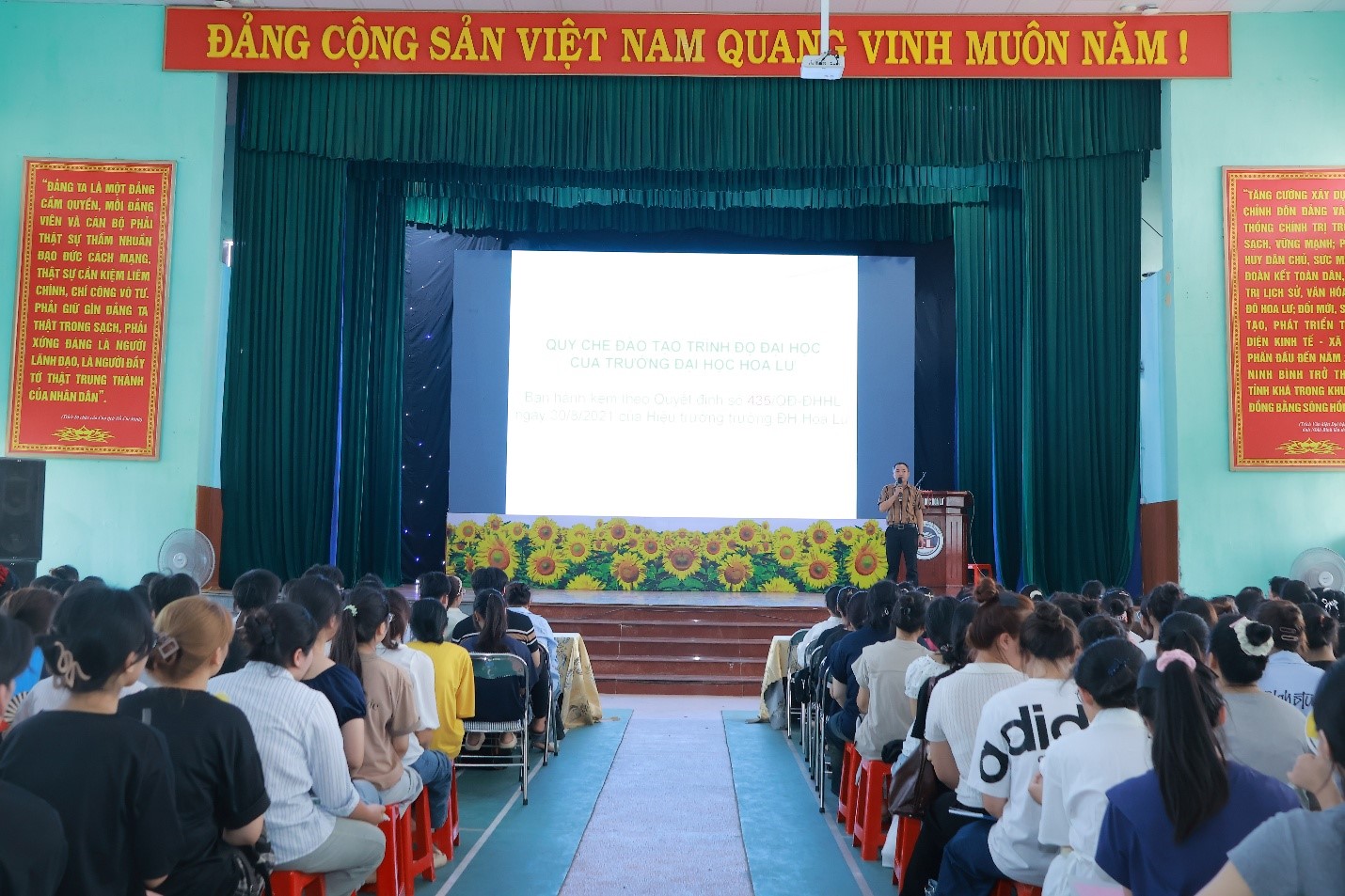 Tuần sinh hoạt công dân - sinh viên năm học 2025-2026