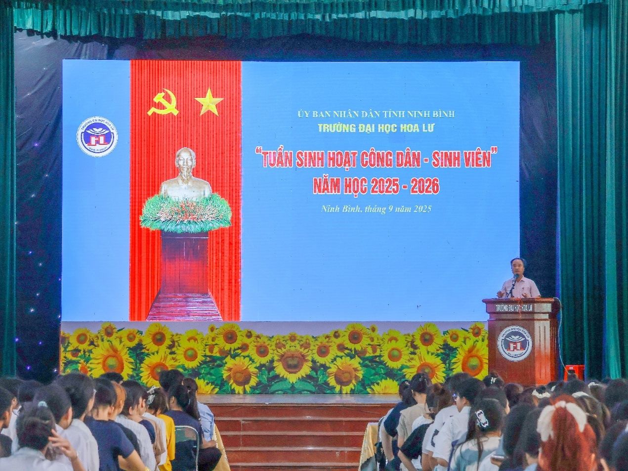 Tuần sinh hoạt công dân - sinh viên năm học 2025-2026
