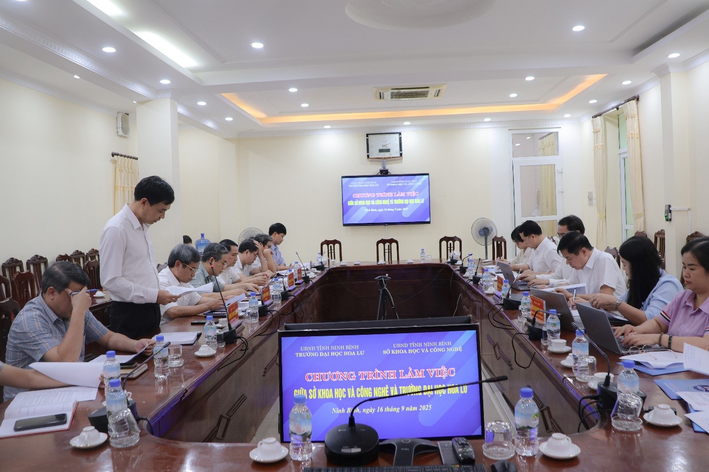 Sở Khoa học và Công nghệ Ninh Bình làm việc với Trường Đại học Hoa Lư về nghiên cứu khoa học, công nghệ và đổi mới sáng tạo