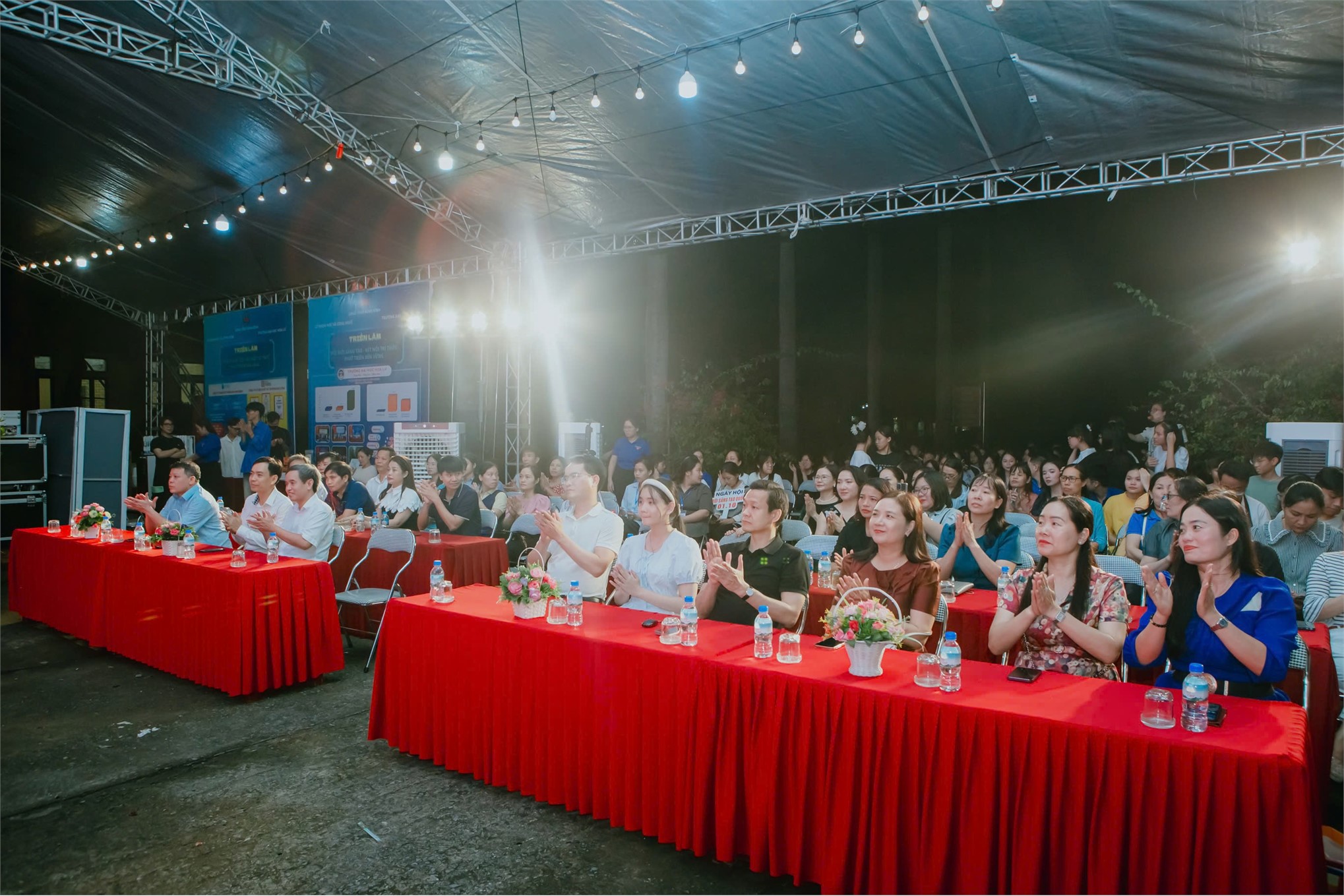 Trường Đại học Hoa Lư phối hợp với Sở Khoa học Công nghệ Ninh Bình tổ chức Triển lãm Đổi mới sáng tạo – Kết nối tri thức, phát triển bền vững