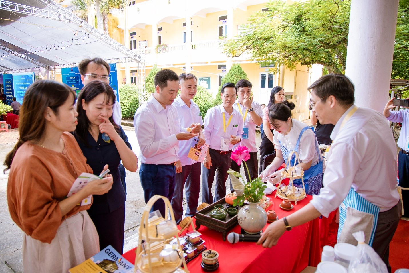 Trường Đại học Hoa Lư phối hợp với Sở Khoa học Công nghệ Ninh Bình tổ chức Triển lãm Đổi mới sáng tạo – Kết nối tri thức, phát triển bền vững