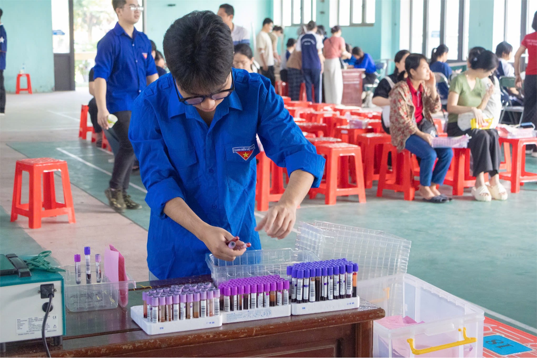 Trường Đại học Hoa Lư phối hợp với Ban chỉ đạo vận động hiến máu tình nguyện tỉnh Ninh Bình tổ chức chương trình Hiến máu tình nguyện năm 2025