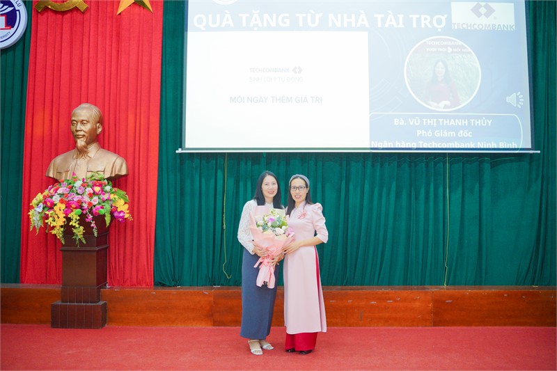 “TÌM KIẾM TÀI NĂNG KINH TẾ”- DẤU ẤN TỰ TIN CỦA SINH VIÊN KHOA KINH TẾ