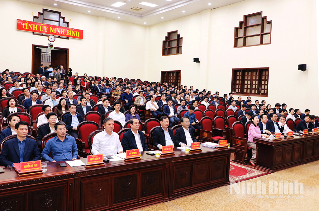 Phòng Đào tạo - Khoa học tham dự Hội nghị học tập, quán triệt và triển khai thực hiện Nghị quyết Đại hội đại biểu Đảng bộ tỉnh Ninh Bình, lần thứ I, nhiệm kỳ 2025–2030