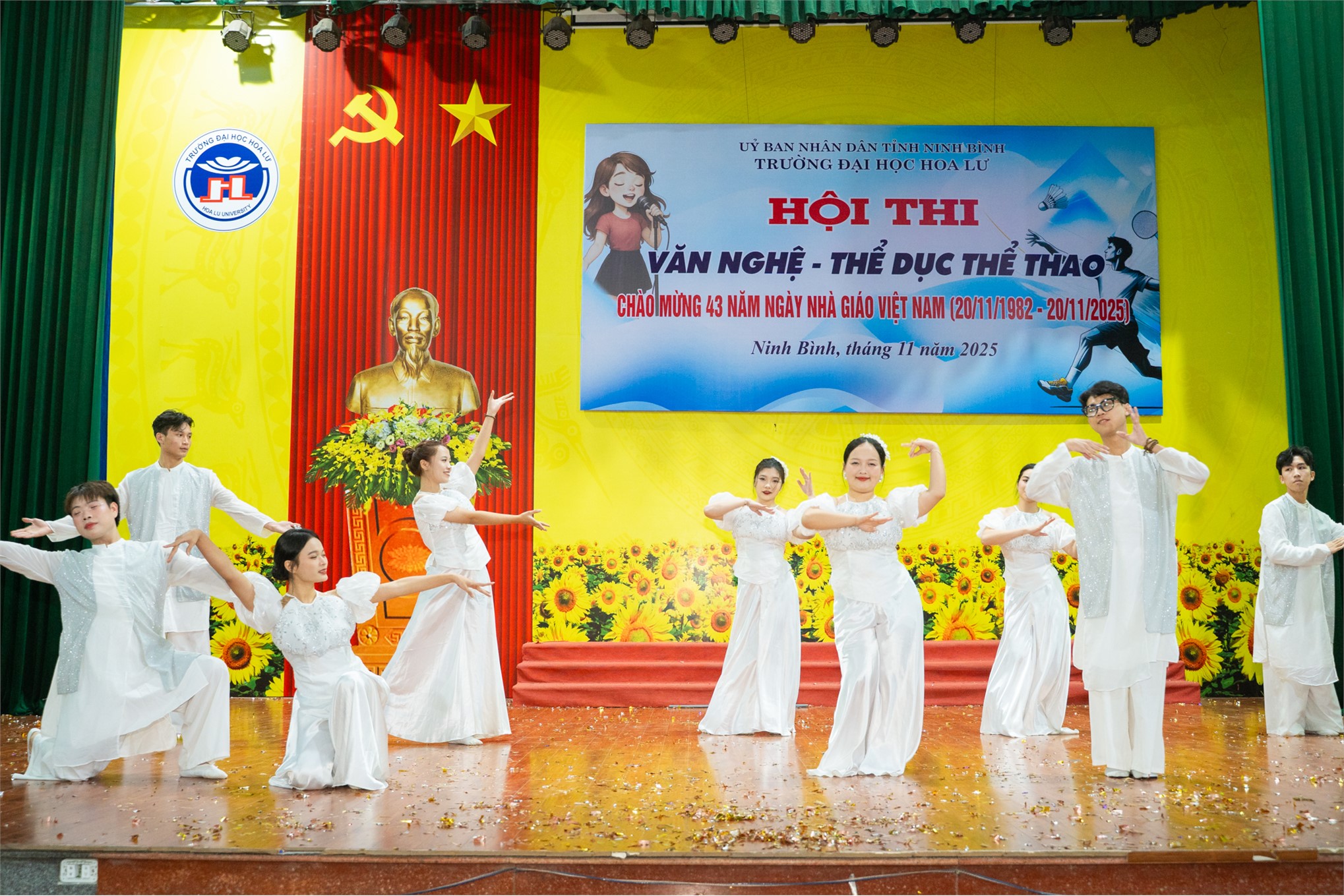 Sôi nổi Chung kết Hội thi văn nghệ chào mừng kỷ niệm 43 năm Ngày Nhà giáo Việt Nam (20/11/1982 – 20/11/2025)