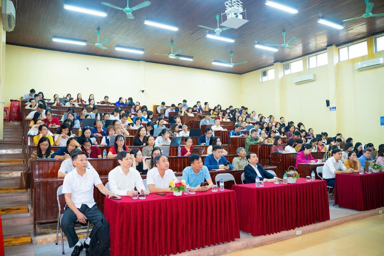 Trường Đại học Hoa Lư tham dự trực tuyến Lễ phát động Phong trào “Bình dân học vụ số”