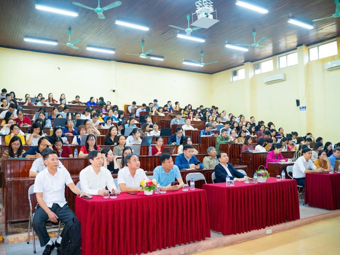 Trường Đại học Hoa Lư tham dự trực tuyến Lễ phát động Phong trào “Bình dân học vụ số”