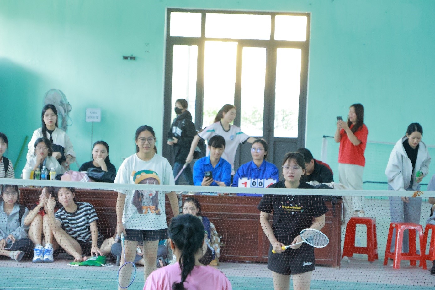 Sôi nổi Giải thể thao chào mừng kỷ niệm 43 năm Ngày Nhà giáo Việt Nam (20/11/1982 -20/11/2025)