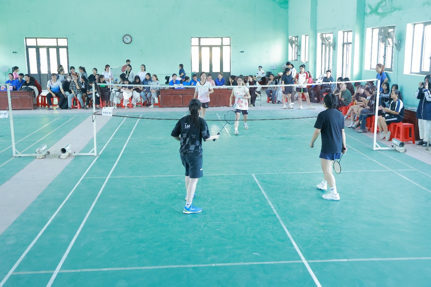 Sôi nổi Giải thể thao chào mừng kỷ niệm 43 năm Ngày Nhà giáo Việt Nam (20/11/1982 -20/11/2025)