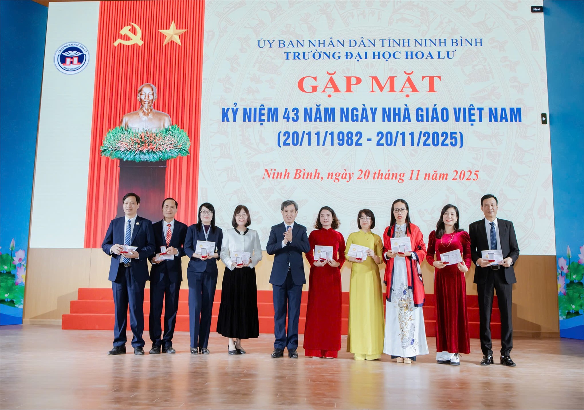 Trường Đại học Hoa Lư tổ chức Lễ Kỷ niệm 43 năm ngày Nhà giáo Việt Nam (20/11/1982-20/11/2025)