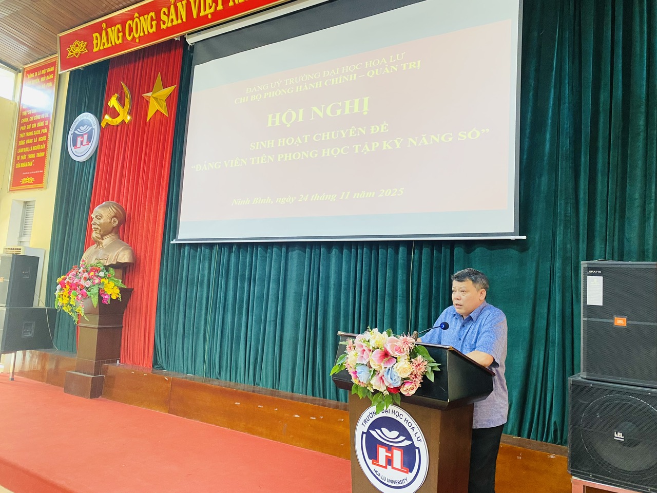 Phòng Hành chính - Quản trị tổ chức hội nghị Sinh hoạt chuyên đề “ Đảng viên tiên phong học tập kỹ năng số”