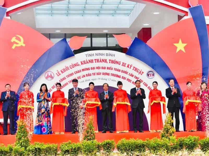 Lễ cắt băng khánh thành công trình Trường Đại học Hoa Lư – Công trình Chào mừng Đại hội Đảng toàn quốc lần thứ XIV