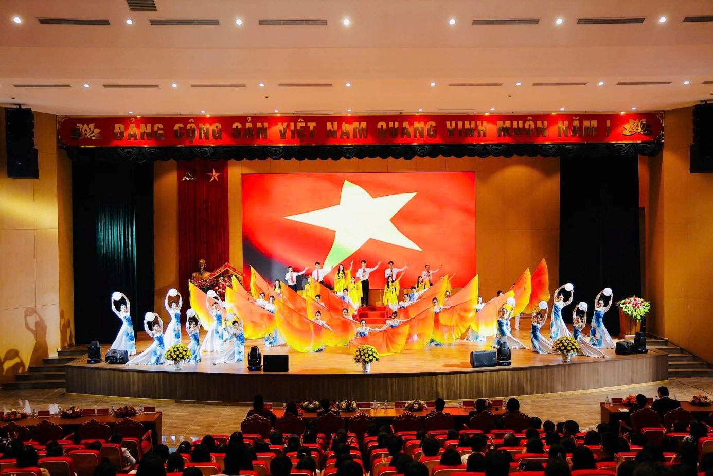 Lễ cắt băng khánh thành công trình Trường Đại học Hoa Lư – Công trình Chào mừng Đại hội Đảng toàn quốc lần thứ XIV