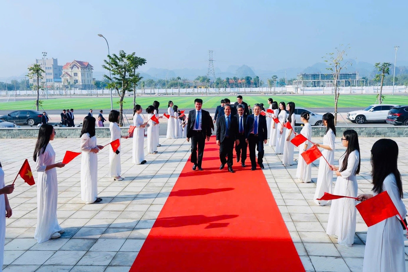 Lễ cắt băng khánh thành công trình Trường Đại học Hoa Lư – Công trình Chào mừng Đại hội Đảng toàn quốc lần thứ XIV